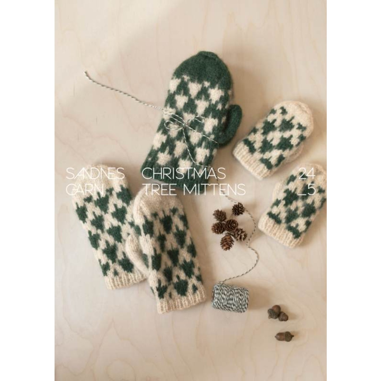 Anleitungsheft 24_5 Christmas Tree Mittens - Deutsch 1 St